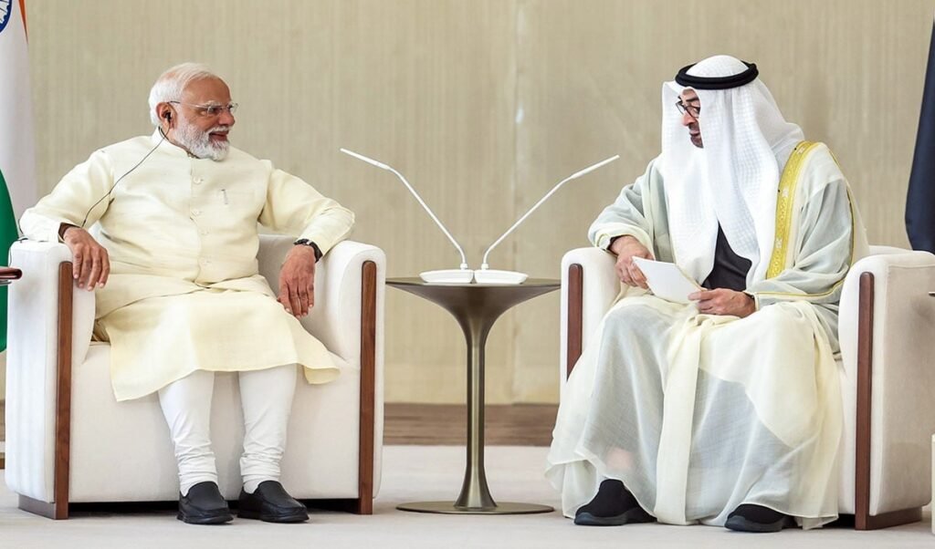 भारत-यूएई रक्षा साझेदारी से दुनियाभर में हड़कंप, India UAE Defence Deal Sign होते ही बोले PM Modi- अमीरात को निशाना बनाया जाना स्वीकार्य नहीं भारत-यूएई रक्षा साझेदारी से दुनियाभर में हड़कंप, India UAE Defence Deal Sign होते ही बोले PM Modi- अमीरात को निशाना बनाया जाना स्वीकार्य नहीं