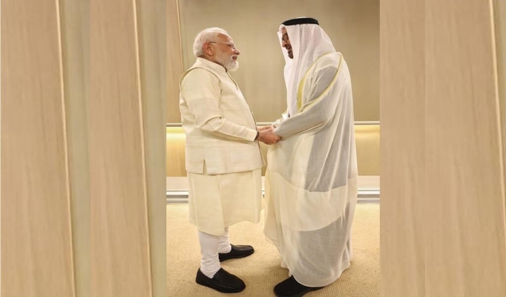 मोदी ने ब्रदर बोलकर लूट ली UAE की महफिल, ईरान दंग, ट्रंप परेशान मोदी ने ब्रदर बोलकर लूट ली UAE की महफिल, ईरान दंग, ट्रंप परेशान