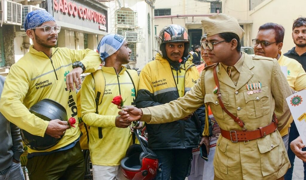 शनिवार को हड़ताल पर जाएंगे Gig Workers, जानें क्या है उनकी मांगें? शनिवार को हड़ताल पर जाएंगे Gig Workers, जानें क्या है उनकी मांगें?