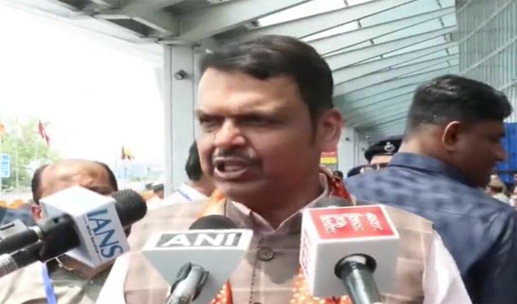 सिर्फ भाजपा की ही नहीं, बल्कि भारत की जीत, महाराष्ट्र के मुख्यमंत्री फडणवीस ने बंगाल सरकार गठन पर शुभेंदु अधिकारी को बधाई दी