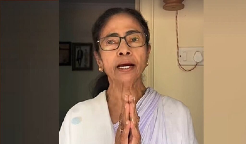 सूर्यास्त के बाद…हाथ जोड़ कर क्या बोलीं ममता, कर दिया बड़ा ऐलान