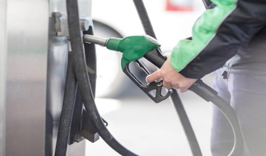 1 जुलाई से बड़ी राहत! Petrol-Diesel की बिक्री पर लगी पाबंदियां हटाएगी सरकार, सुधरेगी सप्लाई