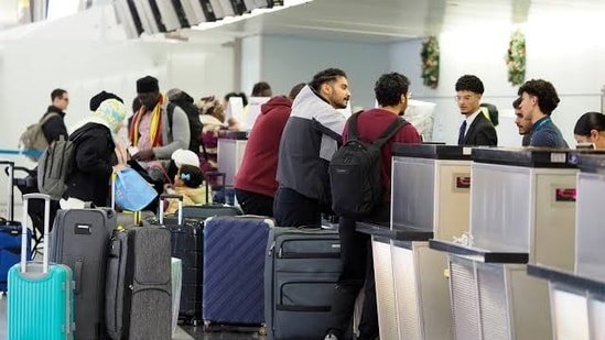 A Calmer You : 10 gentle DO NOTs for travellers – Indian or otherwise A Calmer You : 10 gentle DO NOTs for travellers – Indian or otherwise