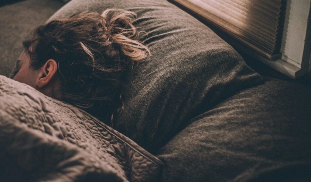 Afternoon Nap के बाद होता है Headache? ये 5 गलतियां बन सकती हैं बड़ी वजह, जानें सही तरीका Afternoon Nap के बाद होता है Headache? ये 5 गलतियां बन सकती हैं बड़ी वजह, जानें सही तरीका