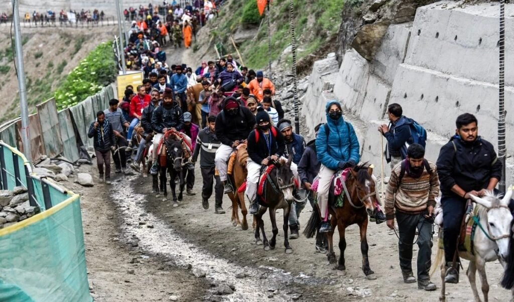 Amarnath Yatra Security: गृह मंत्री Amit Shah की उच्चस्तरीय बैठक, आतंकी मंसूबों को नाकाम करने का Action Plan तैयार Amarnath Yatra Security: गृह मंत्री Amit Shah की उच्चस्तरीय बैठक, आतंकी मंसूबों को नाकाम करने का Action Plan तैयार