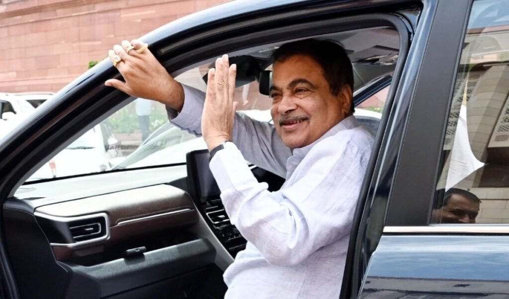 Auto Sector में बड़ा ऐलान! अब 100% Ethanol पर चलेंगी गाड़ियां, Nitin Gadkari ने फाइल पर किए Sign Auto Sector में बड़ा ऐलान! अब 100% Ethanol पर चलेंगी गाड़ियां, Nitin Gadkari ने फाइल पर किए Sign