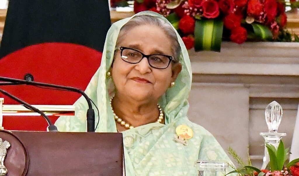 Awami League को बचाने की जंग, Sheikh Hasina का ऐलान, बोलीं- हर साजिश तोड़कर इसी साल लौटूंगी वतन