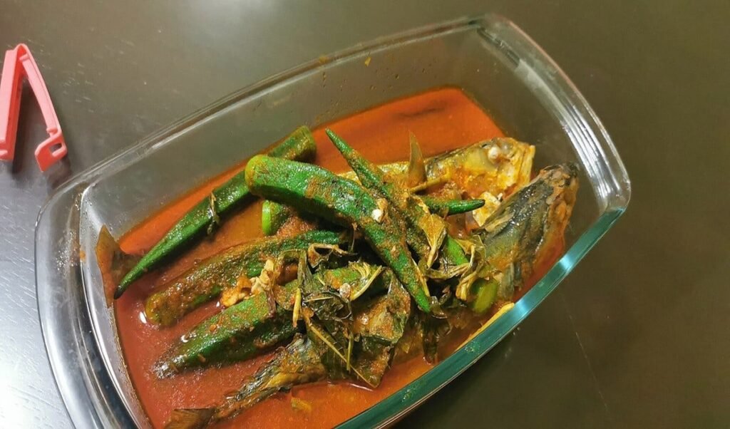 Bhindi Kadhi Recipe: स्वाद और सेहत का Perfect Combo है भिंडी कढ़ी, इस Easy Recipe से आज ही बनाएं Bhindi Kadhi Recipe: स्वाद और सेहत का Perfect Combo है भिंडी कढ़ी, इस Easy Recipe से आज ही बनाएं