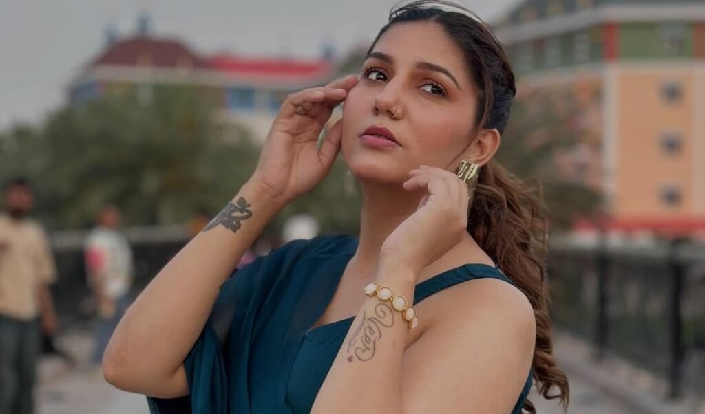 Bollywood Wrap Up | Sapna Choudhary Domestic Violence Case | सपना चौधरी और वीर साहू का विवाद Bollywood Wrap Up | Sapna Choudhary Domestic Violence Case | सपना चौधरी और वीर साहू का विवाद