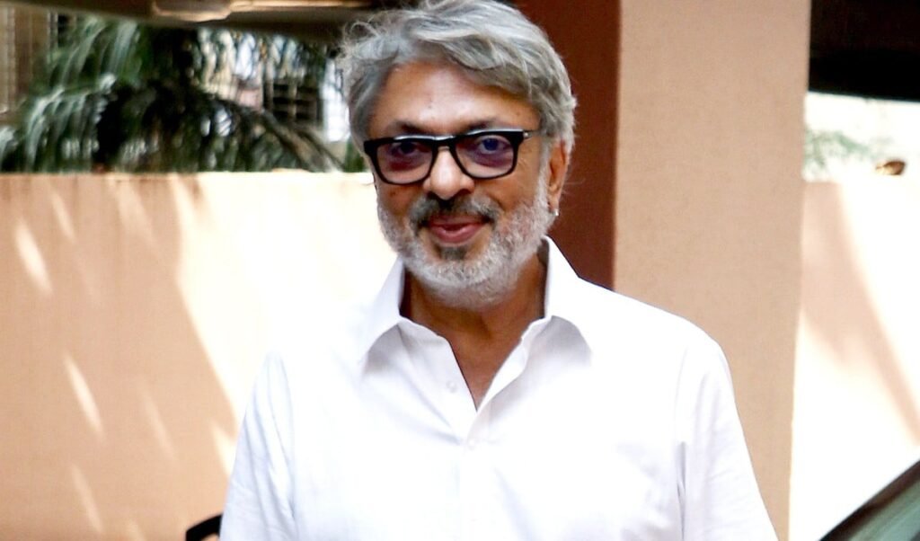Bollywood Wrap Up | संजय लीला भंसाली के सेट पर हादसे से मचा हड़कंप, सैन फ्रांसिस्को में दिलजीत के शो में सुरक्षा चूक Bollywood Wrap Up | संजय लीला भंसाली के सेट पर हादसे से मचा हड़कंप, सैन फ्रांसिस्को में दिलजीत के शो में सुरक्षा चूक