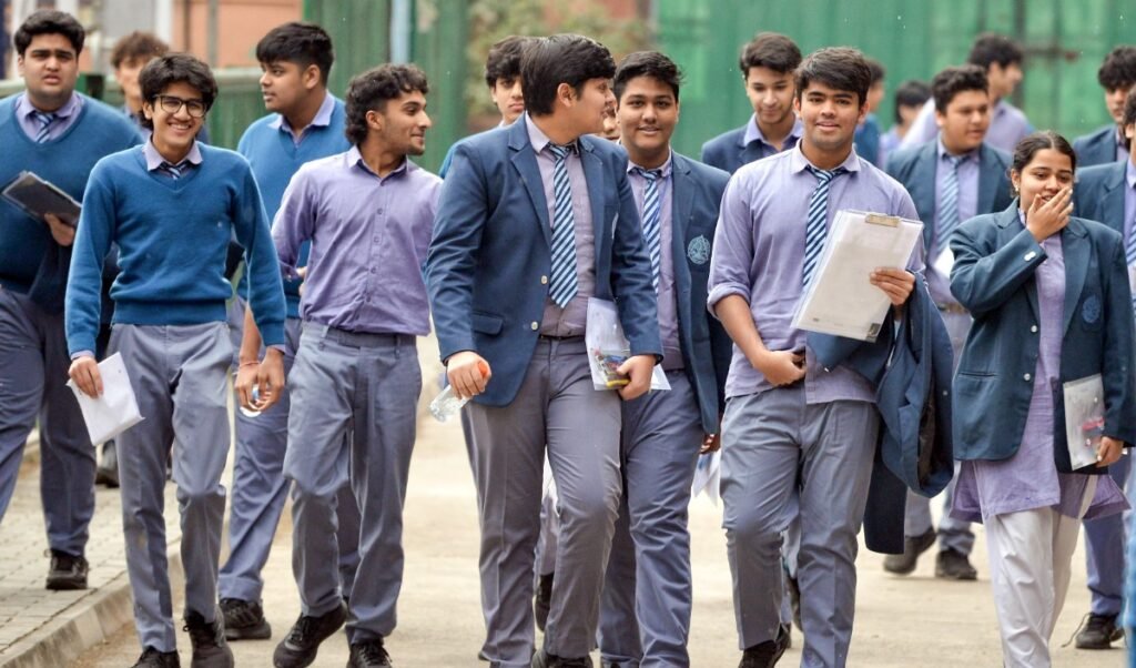 CBSE Re-evaluation Portal Down: 12वीं के छात्र परेशान, ‘Under Maintenance’ ने बढ़ाई मुश्किलें