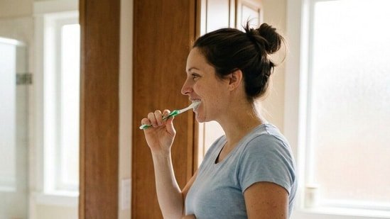 California dentist with over 40 years of experience warns ‘never do these 4 things when you brush your teeth’ California dentist with over 40 years of experience warns ‘never do these 4 things when you brush your teeth’