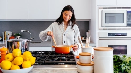 Can cooking a meal from scratch reduce your risk of dementia? Doctor explains how this ‘brain workout’ helps Can cooking a meal from scratch reduce your risk of dementia? Doctor explains how this ‘brain workout’ helps