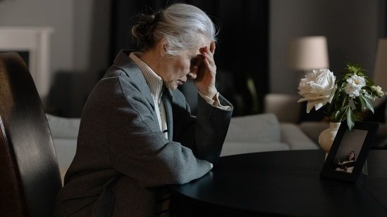 Can low blood cholesterol increase dementia risk? Heart surgeon with 25 years of experience explains the link Can low blood cholesterol increase dementia risk? Heart surgeon with 25 years of experience explains the link