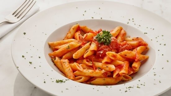 Craving a fuss-free bowl of comfort food? Try chef Sanjeev Kapoor’s creamy one pot pasta recipe that is super easy Craving a fuss-free bowl of comfort food? Try chef Sanjeev Kapoor’s creamy one pot pasta recipe that is super easy