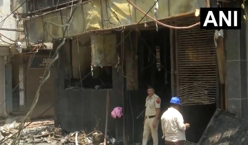 Delhi Fire Tragedy: मालवीय नगर के रेस्टोरेंट में भीषण आग, 10 लोगों की दर्दनाक मौत