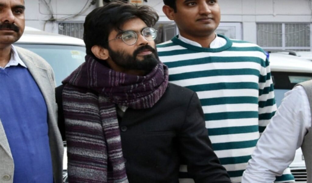 Delhi Riots Case: क्या Umar Khalid और Sharjeel Imam को मिलेगी ज़मानत? कोर्ट ने पुलिस से मांगा जवाब Delhi Riots Case: क्या Umar Khalid और Sharjeel Imam को मिलेगी ज़मानत? कोर्ट ने पुलिस से मांगा जवाब
