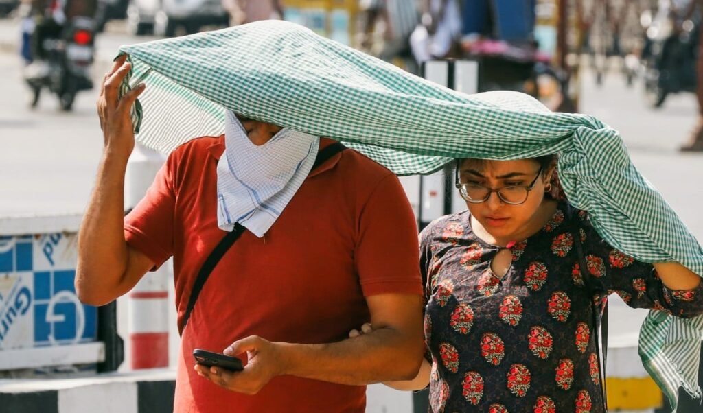 Delhi Weather | दिल्लीवालों को गर्मी से रात में भी नहीं मिली राहत! पिछले चार साल में मौसम की सबसे गर्म रातें दर्ज