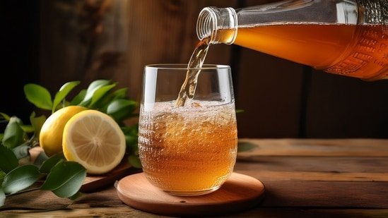 Does kombucha really improve digestion and gut health? Gastroenterologist reveals Does kombucha really improve digestion and gut health? Gastroenterologist reveals