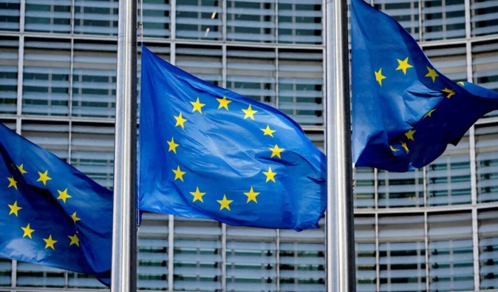 EU-US Trade Deal को European Parliament की हरी झंडी, कई अमेरिकी सामानों पर खत्म होगा टैरिफ EU-US Trade Deal को European Parliament की हरी झंडी, कई अमेरिकी सामानों पर खत्म होगा टैरिफ