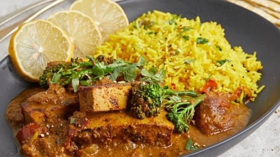 Easy Keto Dinner Option Made With Low Carb Paneer Tikka Masala And Nutritious Cauliflower Rice Easy Keto Dinner Option Made With Low Carb Paneer Tikka Masala And Nutritious Cauliflower Rice