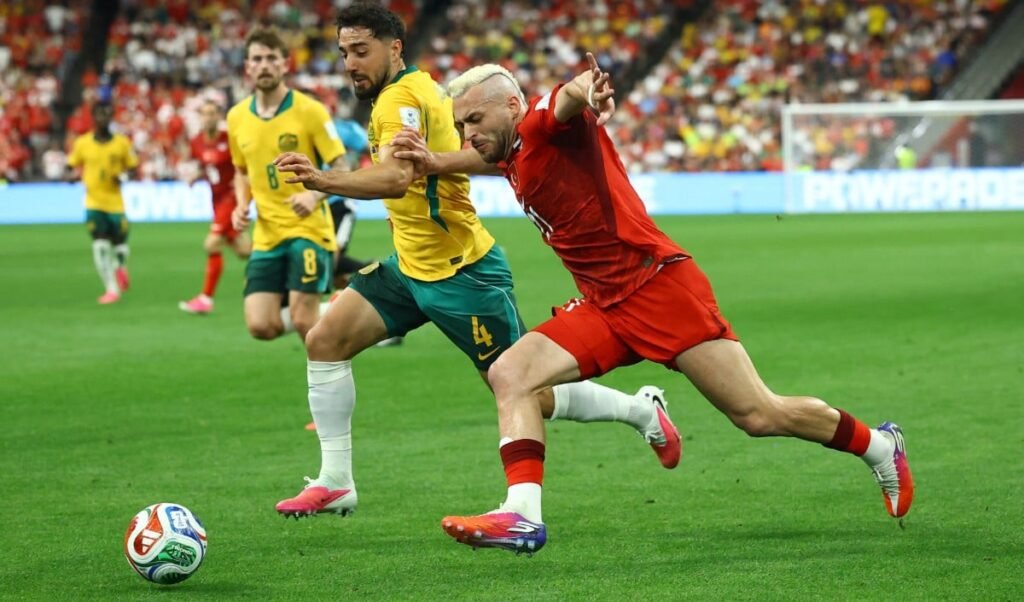 FIFA World Cup में Australia ने तुर्किए का जश्न बिगाड़ा, 24 साल बाद वापसी पर मिली 2-0 से हार FIFA World Cup में Australia ने तुर्किए का जश्न बिगाड़ा, 24 साल बाद वापसी पर मिली 2-0 से हार