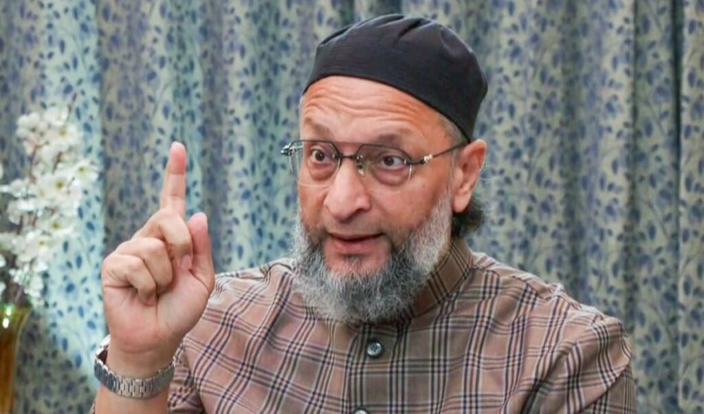 FIR नहीं तो कार्रवाई क्यो? Rajya Sabha Nomination पर Owaisi ने EC को घेरा FIR नहीं तो कार्रवाई क्यो? Rajya Sabha Nomination पर Owaisi ने EC को घेरा