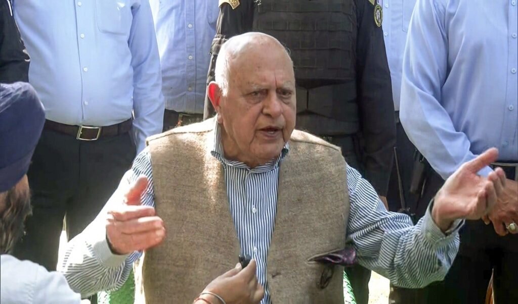 Farooq Abdullah ने PM Modi को याद दिलाया वादा, कहा- Jammu Kashmir को Statehood का इंतजार है Farooq Abdullah ने PM Modi को याद दिलाया वादा, कहा- Jammu Kashmir को Statehood का इंतजार है