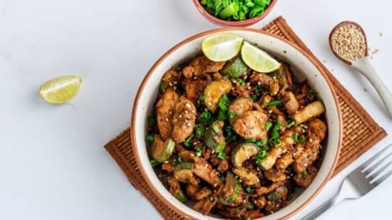 Healthy Bottle Gourd Recipe With Chicken And Quinoa Delivering 50+ Gram Protein For Fitness Healthy Bottle Gourd Recipe With Chicken And Quinoa Delivering 50+ Gram Protein For Fitness