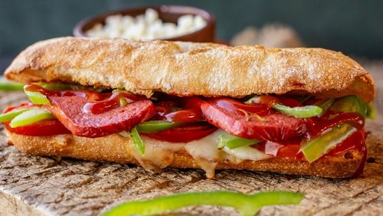High-Protein Fresh Tomato Sandwich Recipe For Weight Loss: A Quick, Low-Calorie Homemade Lunch Idea Under 15 Minutes High-Protein Fresh Tomato Sandwich Recipe For Weight Loss: A Quick, Low-Calorie Homemade Lunch Idea Under 15 Minutes