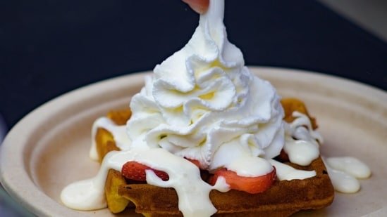 High-protein cinnamon honey whipped cream: Try this gastroenterologist-approved healthy dessert topping alternative High-protein cinnamon honey whipped cream: Try this gastroenterologist-approved healthy dessert topping alternative