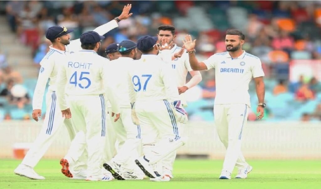 ICC का बड़ा फैसला: Test Cricket में Bad Light से निपटने के लिए Pink Ball का Trial मंजूर ICC का बड़ा फैसला: Test Cricket में Bad Light से निपटने के लिए Pink Ball का Trial मंजूर