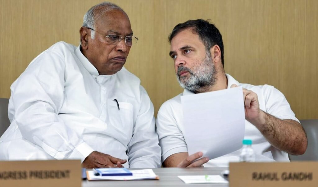 INDIA बैठक में Rahul Gandhi का दम! बोले- अगर एकजुट हुए तो BJP को हराना आसान है INDIA बैठक में Rahul Gandhi का दम! बोले- अगर एकजुट हुए तो BJP को हराना आसान है