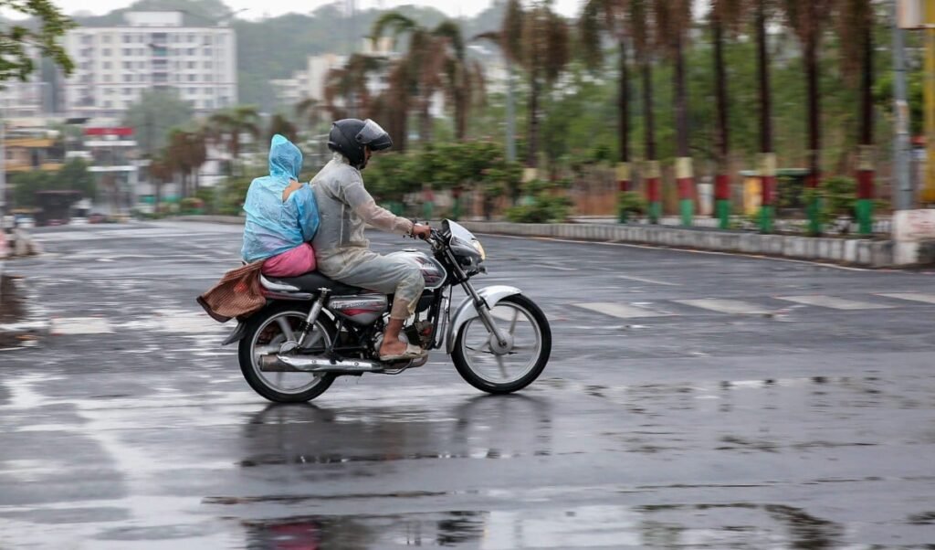 Indian Monsoon Update | मानसून ने पकड़ी रफ़्तार… दो वेदर सिस्टम से पूरे भारत में होगी झमाझम बारिश, दिल्ली-मुंबई समेत कई राज्यों में अलर्ट