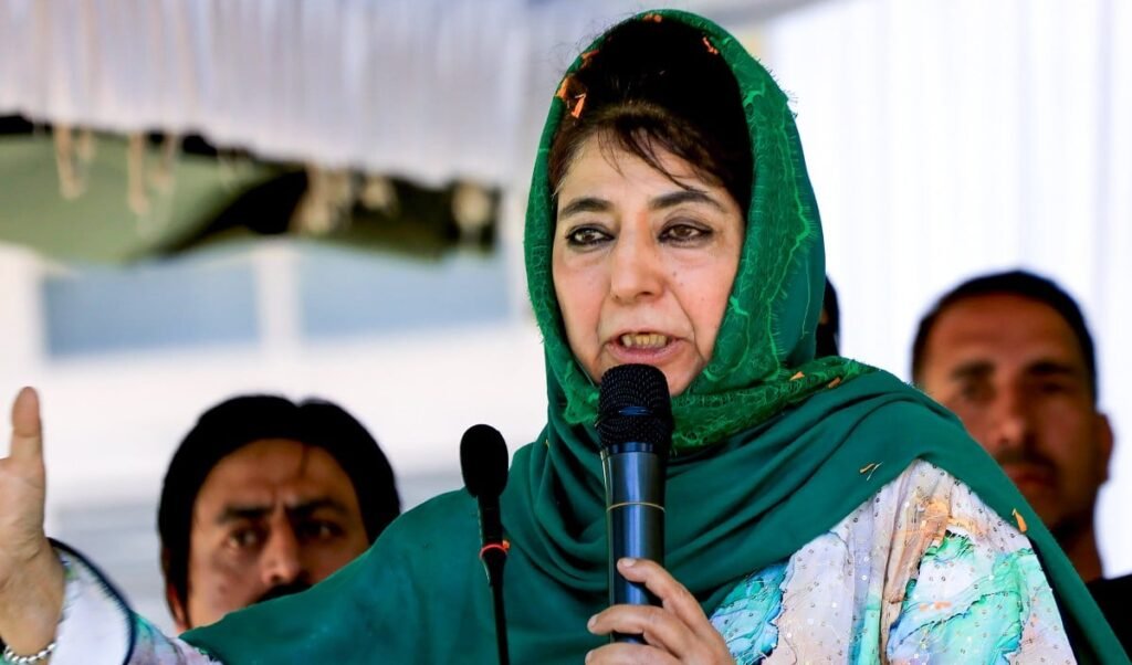 Jammu Demolition Drive: Talib Chaudhary की गिरफ्तारी पर बोलीं Mehbooba- यह सरासर अन्याय है Jammu Demolition Drive: Talib Chaudhary की गिरफ्तारी पर बोलीं Mehbooba- यह सरासर अन्याय है