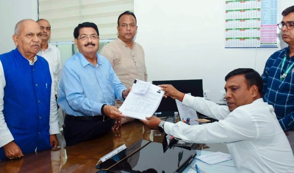 Jharkhand Rajya Sabha Election: क्रॉस वोटिंग ने Congress को दिया ‘बड़ा झटका’, NDA के Parimal Nathwani जीते Jharkhand Rajya Sabha Election: क्रॉस वोटिंग ने Congress को दिया ‘बड़ा झटका’, NDA के Parimal Nathwani जीते