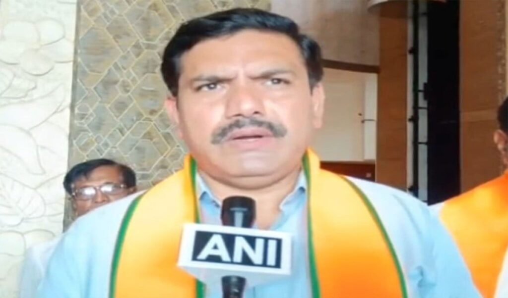 Karnataka में Cross-Voting से BJP में हड़कंप, विजयेंद्र बोले- बागियों को माफी नहीं, होगा Action Karnataka में Cross-Voting से BJP में हड़कंप, विजयेंद्र बोले- बागियों को माफी नहीं, होगा Action
