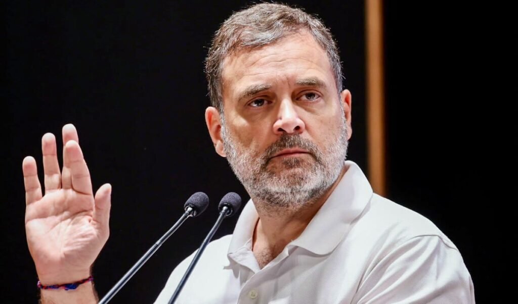 Kerala की लड़ाई Delhi तक आई! Rahul Gandhi के बयान से Congress-CPM में घमासान, BJP ने ली चुटकी Kerala की लड़ाई Delhi तक आई! Rahul Gandhi के बयान से Congress-CPM में घमासान, BJP ने ली चुटकी