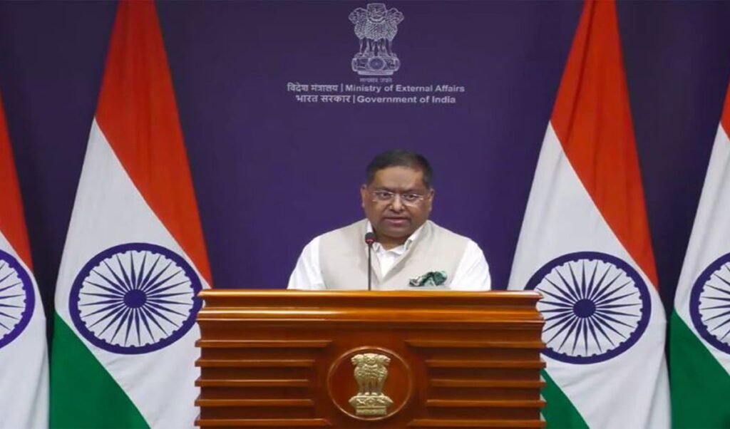 MEA का दो टूक जवाब: हमारी Energy Security राष्ट्रीय हित पर आधारित, 1.4 अरब लोगों को देंगे सस्ती ऊर्जा MEA का दो टूक जवाब: हमारी Energy Security राष्ट्रीय हित पर आधारित, 1.4 अरब लोगों को देंगे सस्ती ऊर्जा