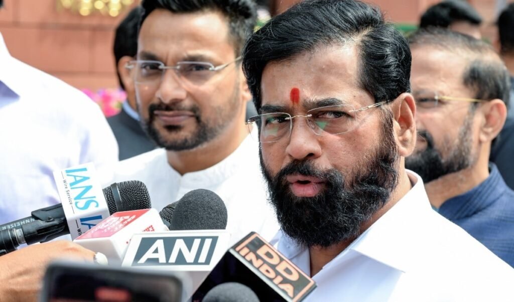 Maharashtra Politics में बड़ी हलचल, Eknath Shinde की विपक्ष को चेतावनी- ‘अभी और भी झटके लगेंगे’ Maharashtra Politics में बड़ी हलचल, Eknath Shinde की विपक्ष को चेतावनी- ‘अभी और भी झटके लगेंगे’