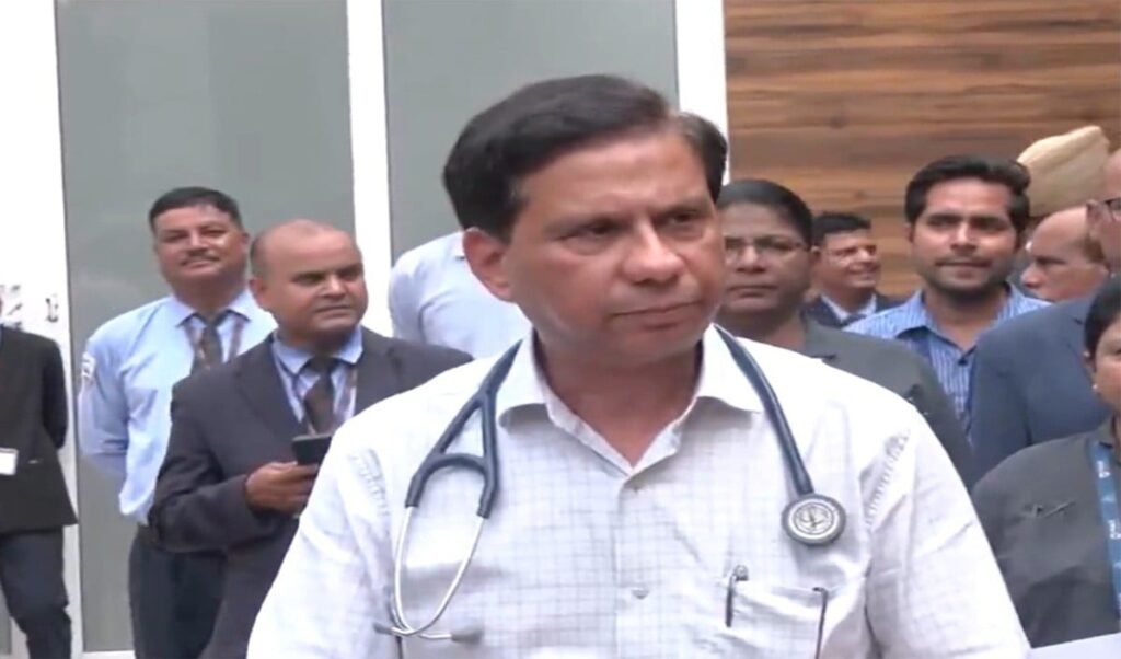 Malviya Nagar Hotel Fire: दिल्ली अग्निकांड में 17 विदेशियों समेत 21 की मौत, 8 की हालत नाजुक Malviya Nagar Hotel Fire: दिल्ली अग्निकांड में 17 विदेशियों समेत 21 की मौत, 8 की हालत नाजुक