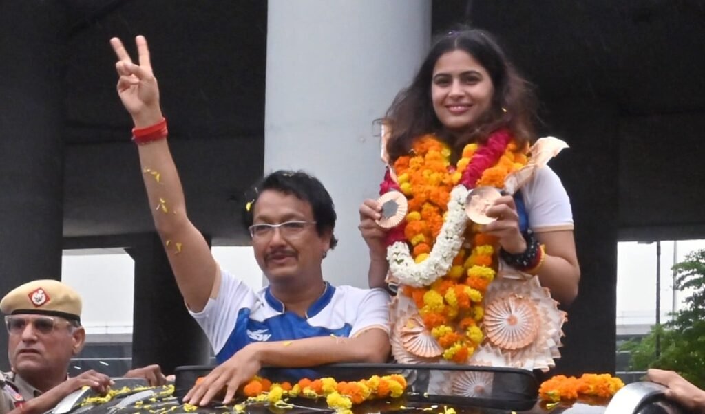 Manu Bhaker को ओलिंपिक मेडल दिलाने वाले महागुरु Jaspal Rana का आकस्मिक निधन, 49 की उम्र में छोड़ी दुनिया Manu Bhaker को ओलिंपिक मेडल दिलाने वाले महागुरु Jaspal Rana का आकस्मिक निधन, 49 की उम्र में छोड़ी दुनिया