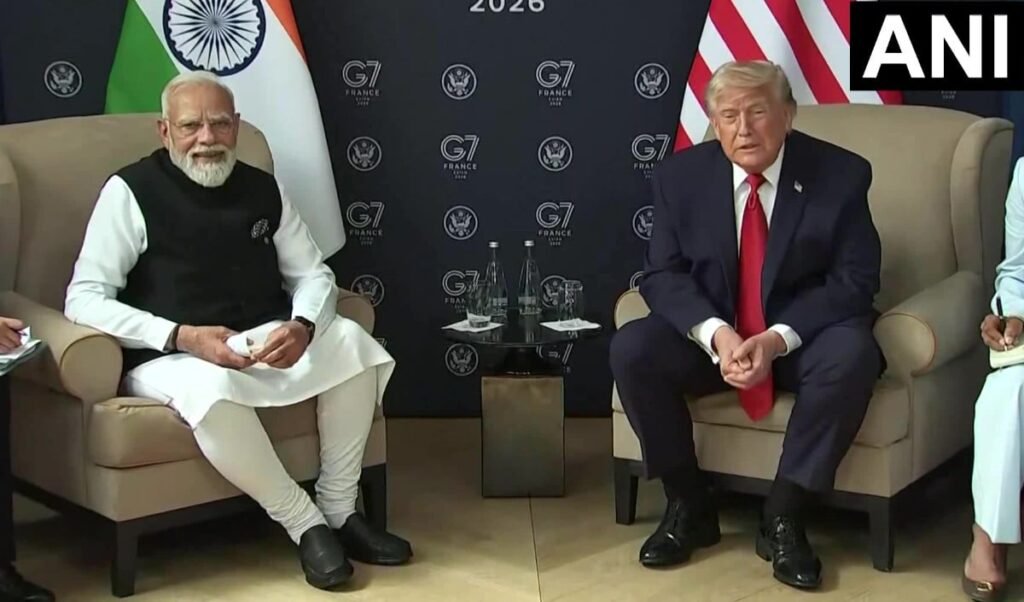 Modi Trump Meeting: दुनिया ने नोटिस किया मोदी का बदला हुआ अंदाज, ट्रंप भी समझ गये इशारों में कही गई बात Modi Trump Meeting: दुनिया ने नोटिस किया मोदी का बदला हुआ अंदाज, ट्रंप भी समझ गये इशारों में कही गई बात