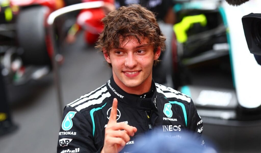 Monaco Grand Prix: 19 साल के Kimi Antonelli ने रचा इतिहास, तोड़ा Lewis Hamilton का 16 साल पुराना रिकॉर्ड Monaco Grand Prix: 19 साल के Kimi Antonelli ने रचा इतिहास, तोड़ा Lewis Hamilton का 16 साल पुराना रिकॉर्ड
