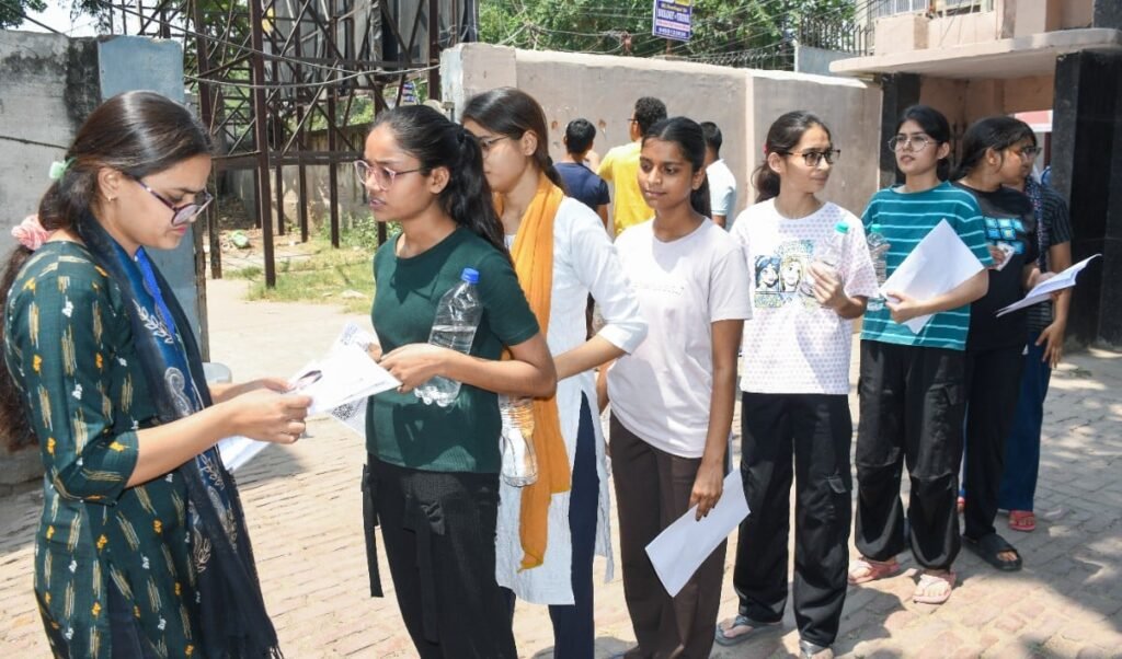 NEET-UG Re-Exam से पहले NTA की बड़ी तैयारी, देशभर में Security Drill, सुरक्षा चाक-चौबंद NEET-UG Re-Exam से पहले NTA की बड़ी तैयारी, देशभर में Security Drill, सुरक्षा चाक-चौबंद