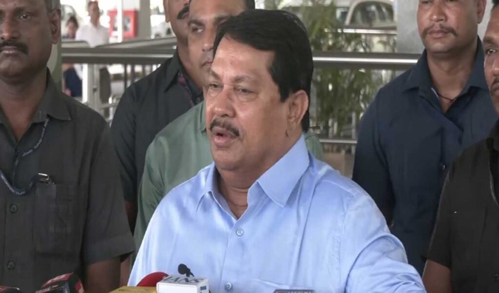 NEET विवाद पर Congress का बड़ा हमला, Vijay Wadettiwar बोले- Dharmendra Pradhan के रहते भविष्य सुरक्षित नहीं NEET विवाद पर Congress का बड़ा हमला, Vijay Wadettiwar बोले- Dharmendra Pradhan के रहते भविष्य सुरक्षित नहीं