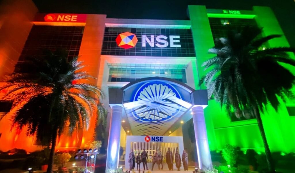 NSE का Mega IPO: 30 हजार करोड़ की पेशकश से बाजार में भूचाल, निवेशकों की धड़कनें तेज NSE का Mega IPO: 30 हजार करोड़ की पेशकश से बाजार में भूचाल, निवेशकों की धड़कनें तेज