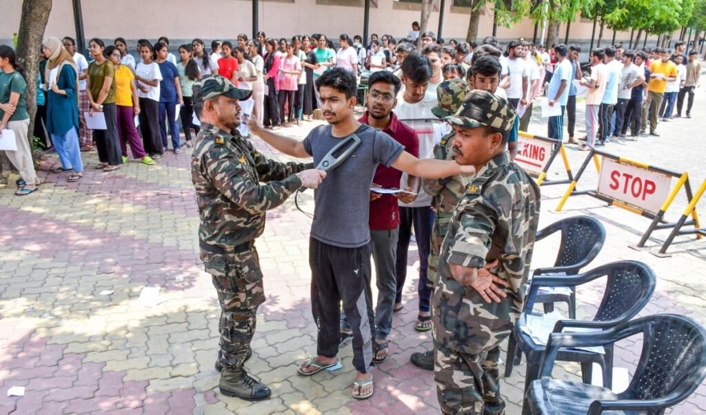 NTA के सख्त नियम और हाई सिक्योरिटी के बीच आज होगा NEET UG 2026 Re Exam NTA के सख्त नियम और हाई सिक्योरिटी के बीच आज होगा NEET UG 2026 Re Exam