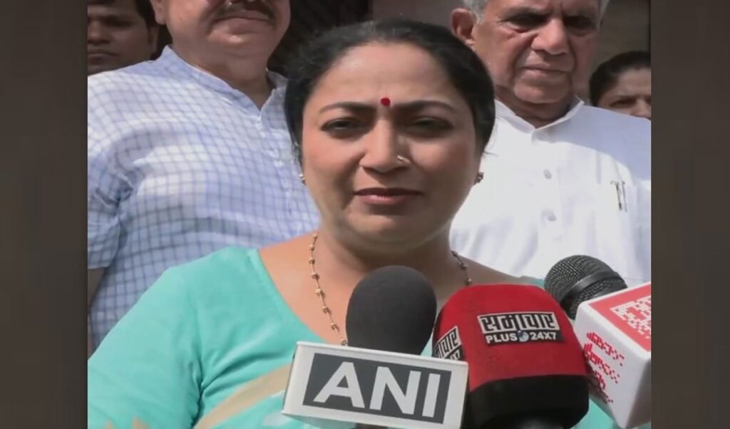 PM Modi के 12 साल पूरे होने पर जश्न, Delhi में CM Rekha Gupta ने शुरू किए ‘जन कल्याण शिविर’ PM Modi के 12 साल पूरे होने पर जश्न, Delhi में CM Rekha Gupta ने शुरू किए ‘जन कल्याण शिविर’