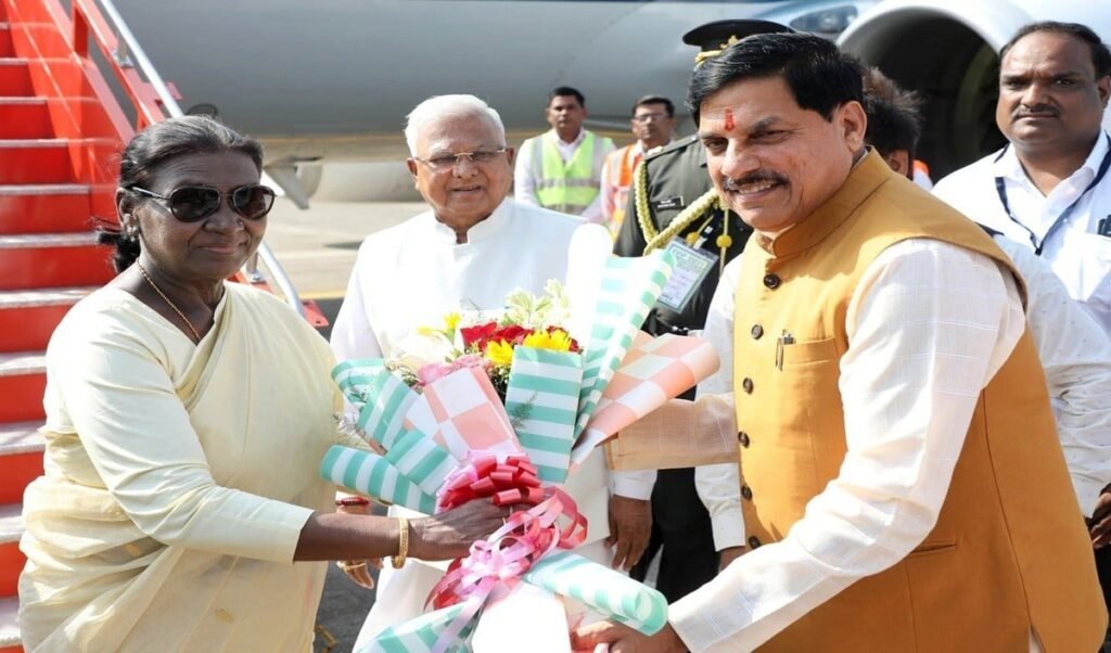 President Droupadi Murmu का मध्य प्रदेश दौरा, CM Mohan Yadav बोले- यह हमारे लिए गर्व की बात President Droupadi Murmu का मध्य प्रदेश दौरा, CM Mohan Yadav बोले- यह हमारे लिए गर्व की बात